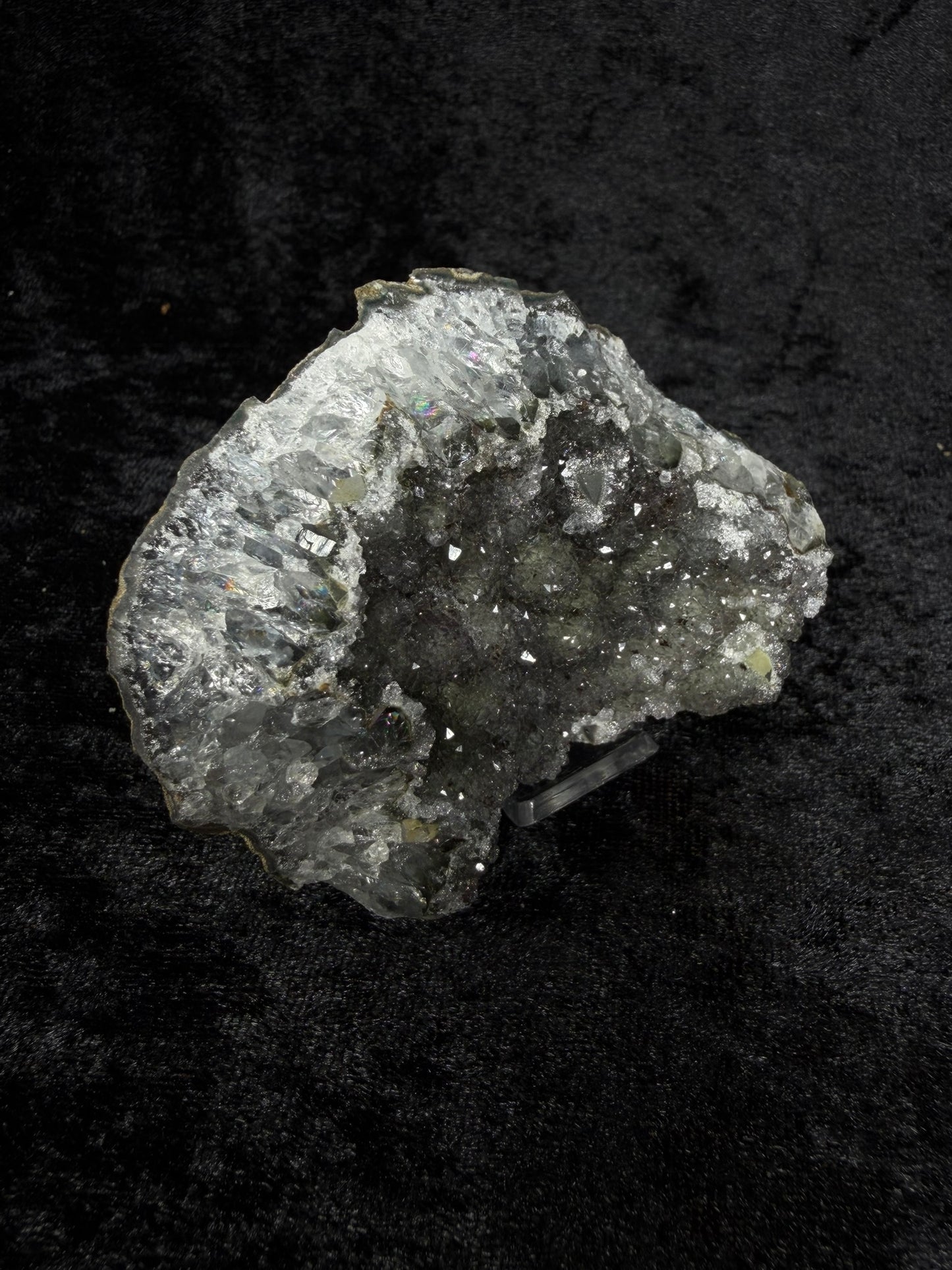 Brazilian Dark Green Sugar Amethyst with Rainbow - 75R