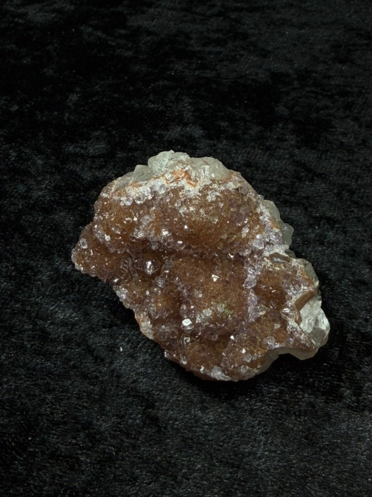 Brazilian Redish Sugar Amethyst Freeform with Quartz Banding - 40R