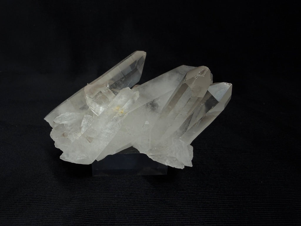 Colombian Multidirectional Quartz Cluster - 75Q